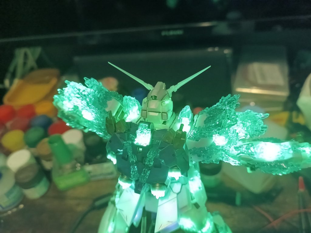 MG ユニコーンガンダム 光の結晶体 LED組込み–5枚目/制作者：福田　義康