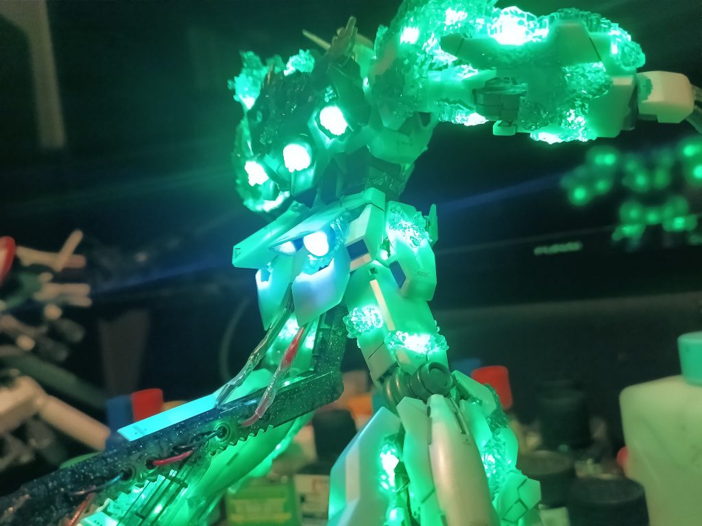 MG ユニコーンガンダム 光の結晶体 LED組込み–6枚目/制作者：福田　義康