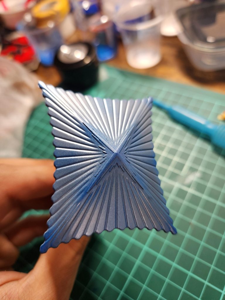 本編だと武器は使わない、持たないボスなので氷で生成したと設定付けをしゲームの氷表現をイメージして塗装しました。それっぽくなりましたがもう少し色つけても良かったかなと思ってます。以下ポージングです。