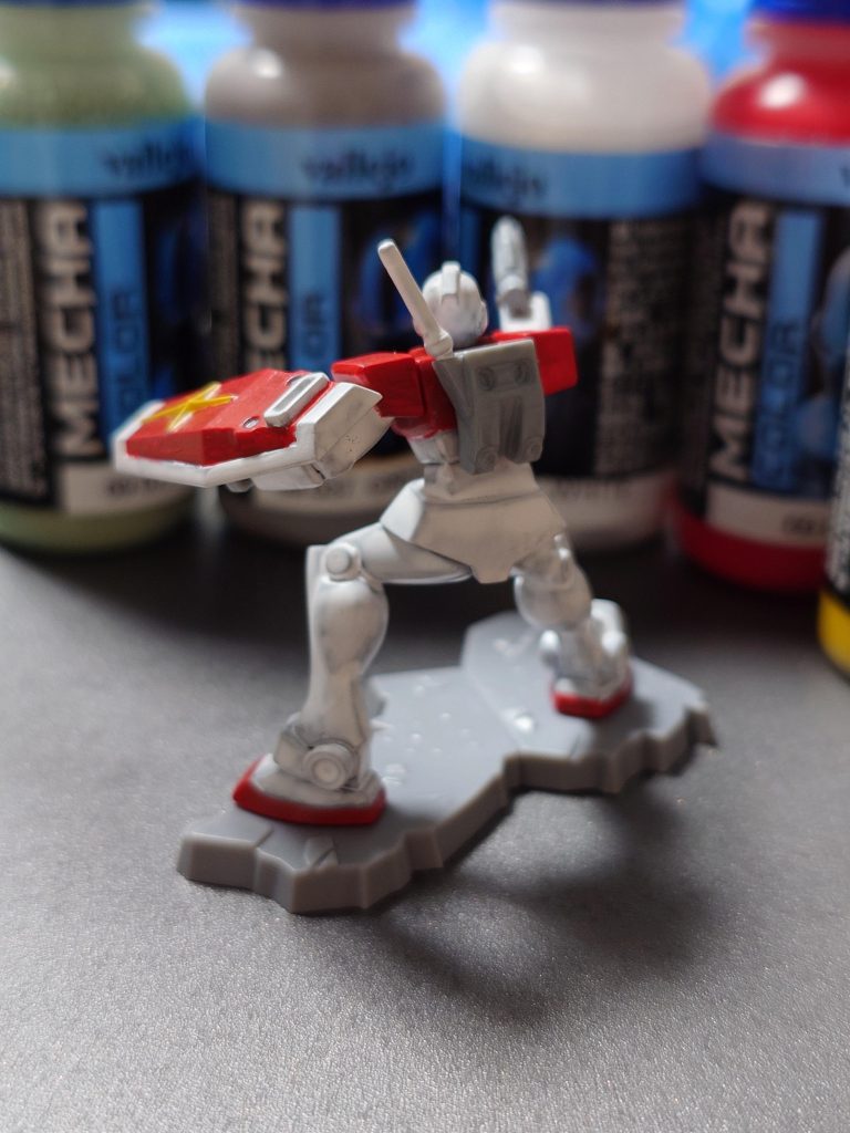 片方の足は奥様が塗ってくれましたその奥様が間もなくガンプラデビュー(の予定)です