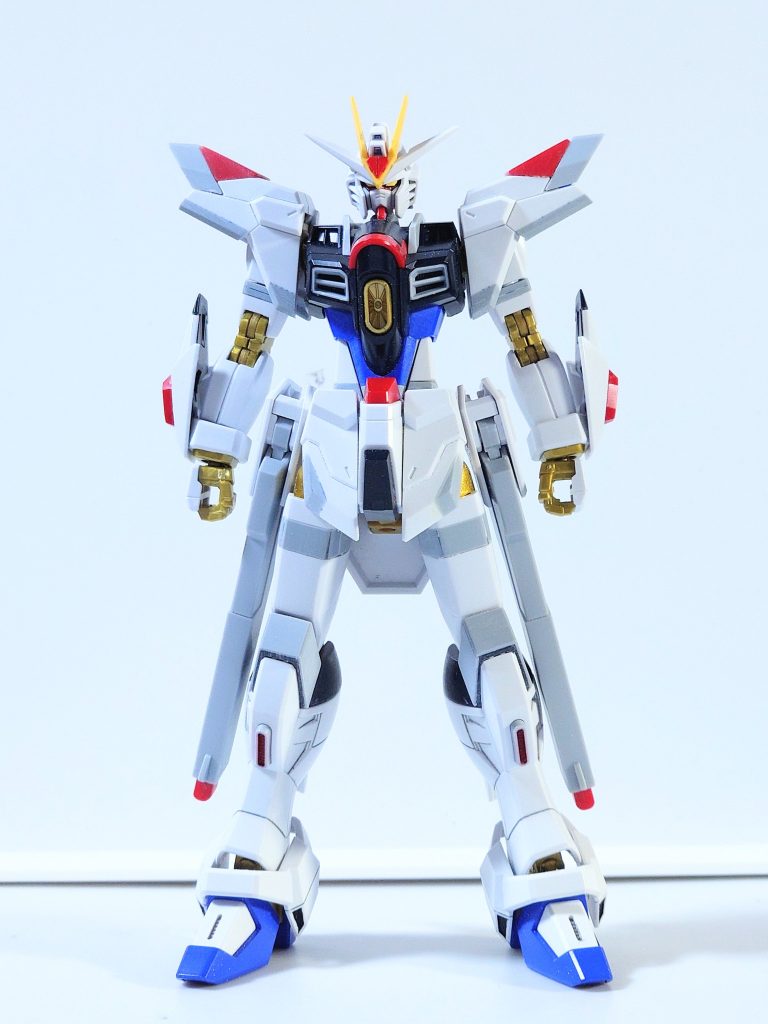 延長は首0.5mm上腕2mmウエスト3mm太もも5mmその他マスク、顎の形状変更。ウエストは両幅計4mm弱の幅詰めをして作中のようなスリムな形状にしました。肩、フロントスカートはキービジュアルを参考に形状変更。