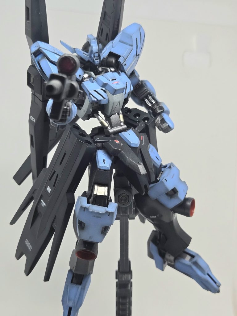 ポーズ1。ポージングすら忘れなんとなくの撮影💦後輩にあげると言っちゃったもんで慌てて撮ったからテキトーになってしまいました💦