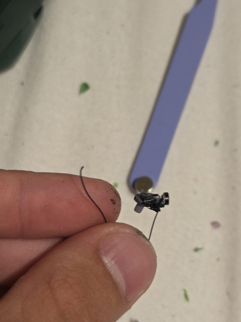 LEDに繋がる配線が何度も切れて苦戦しました