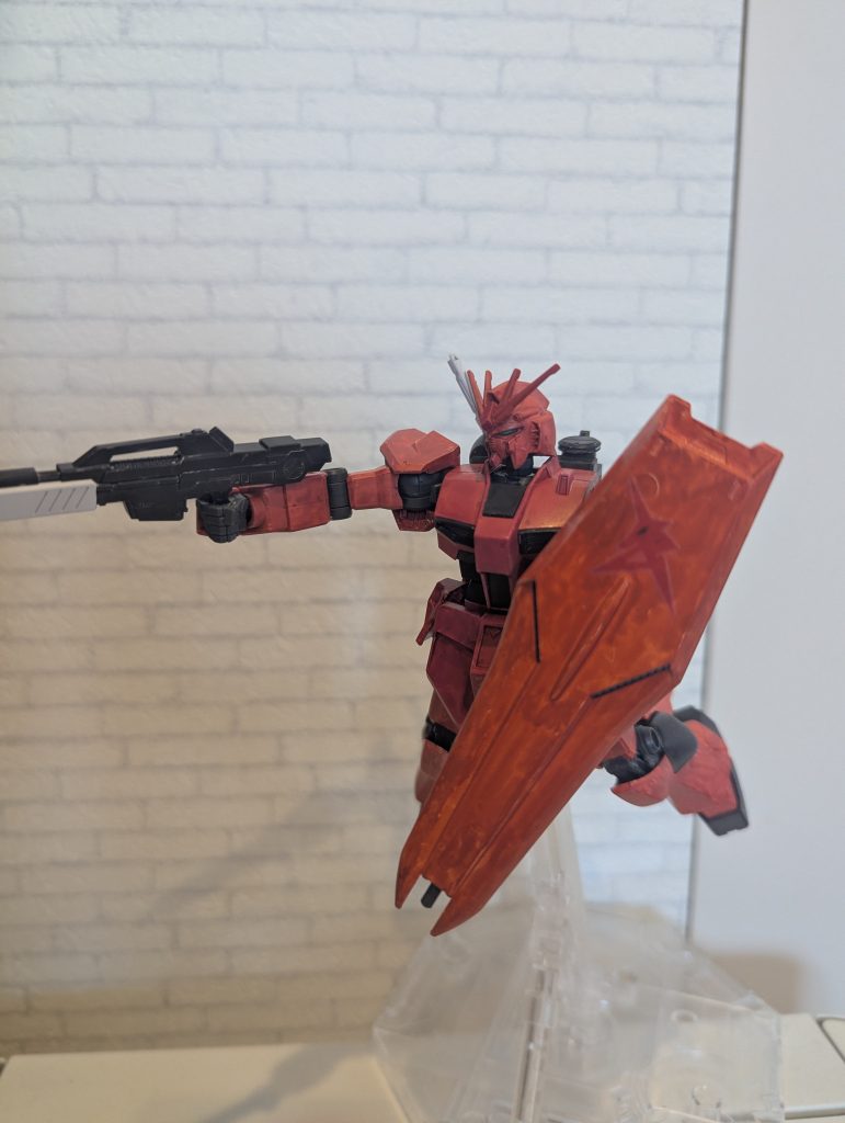 赤いニューガンダム–3枚目/制作者：kima