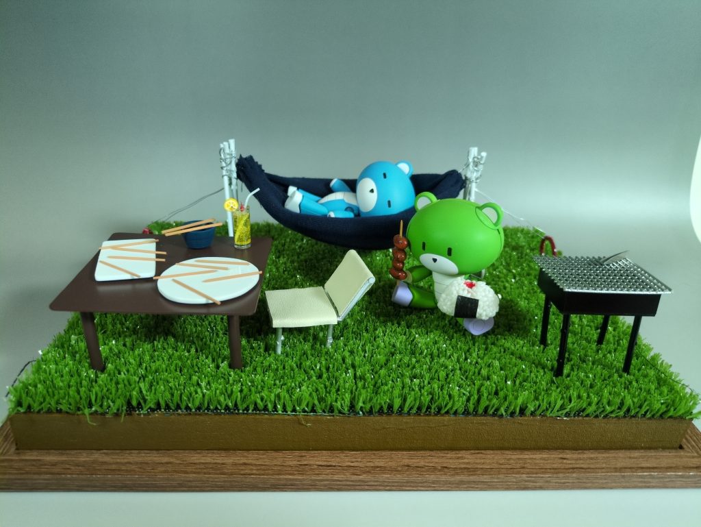 プチッガイたちの夏休み2025–2枚目/制作者：滝 由佳理