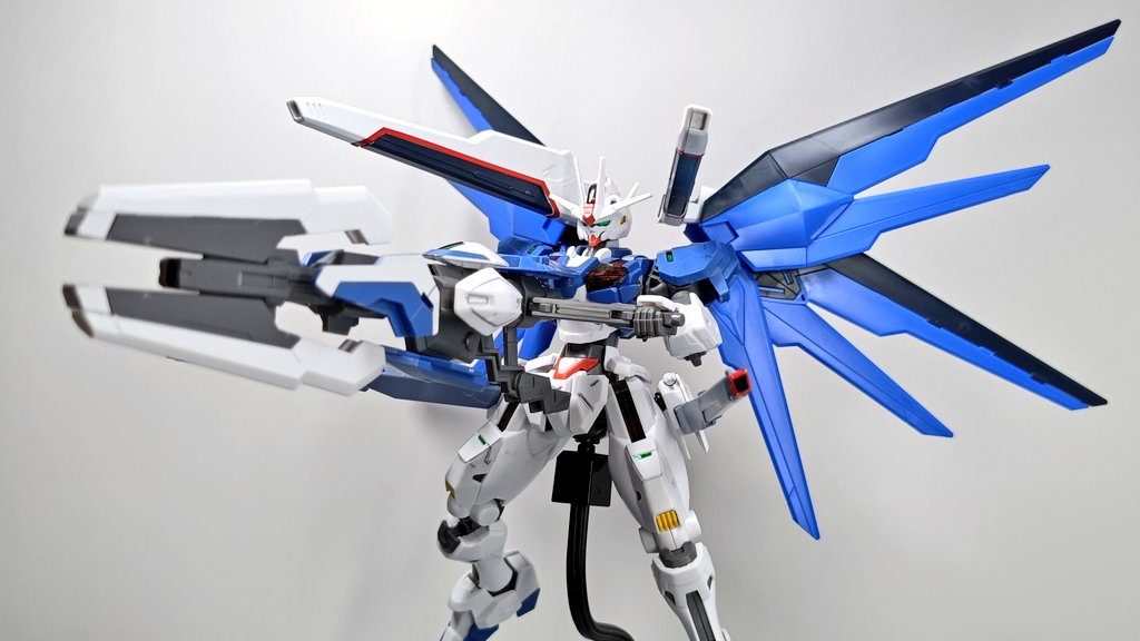 エアリアルF–4枚目/制作者：STR.EXE