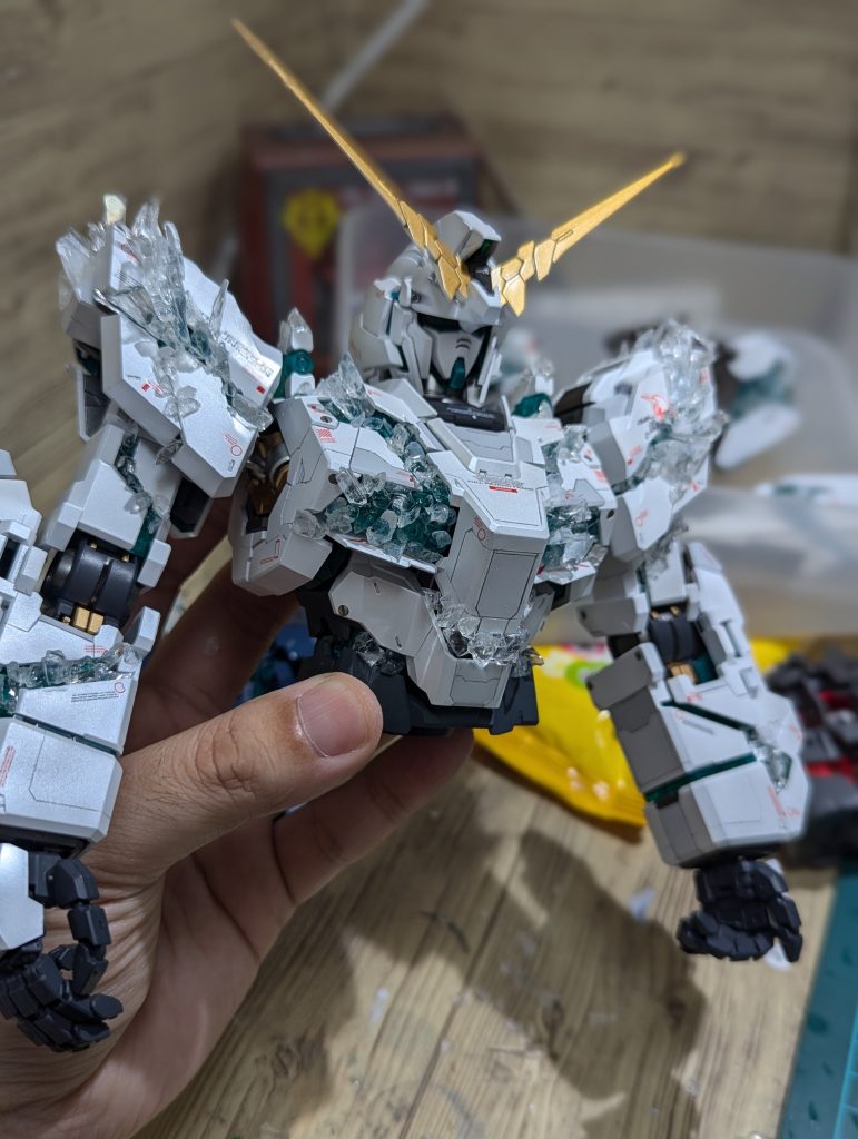 PGユニコーンガンダム 光の結晶体　全塗装完成品–3枚目/制作者：kenshira0123