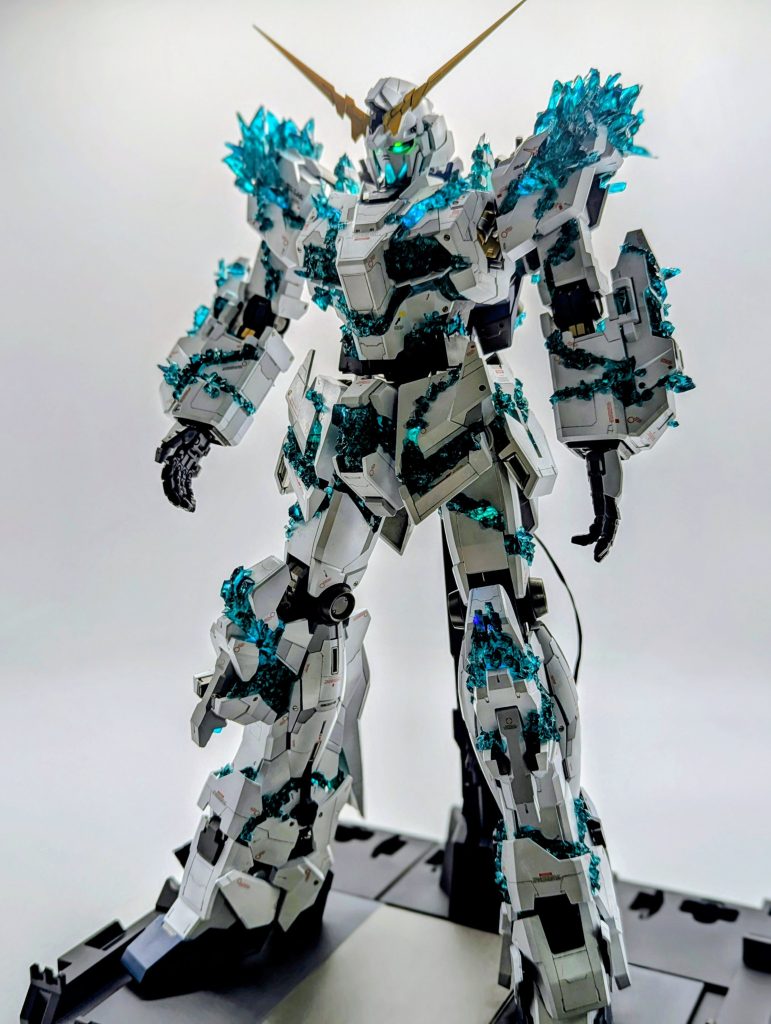 PGユニコーンガンダム 光の結晶体　全塗装完成品–3枚目/制作者：kenshira0123