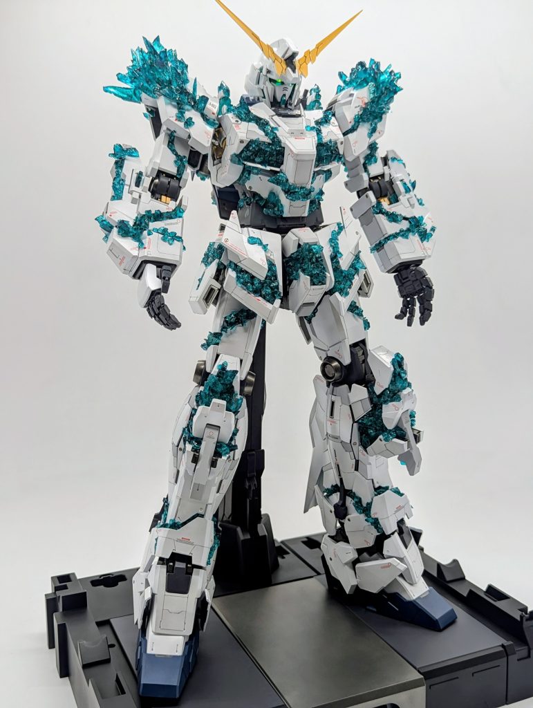 PGユニコーンガンダム 光の結晶体　全塗装完成品–2枚目/制作者：kenshira0123