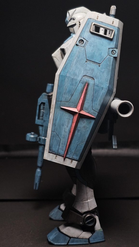 今回の課題はともかくミクブルー(ミクグリーン)の調色でした。下地はメカサフヘビー1層目:アクリジョンメタリックグリーン2層目:(水性)エメラルドグリーン、みず色、スカイブルー、クリアブルー3層目:(水性)ペールグリーン、みず色、クリアブルーこんな感じになりました。不必要に複雑にしてしまった気がしますが調色が楽しかったのでヨシ!