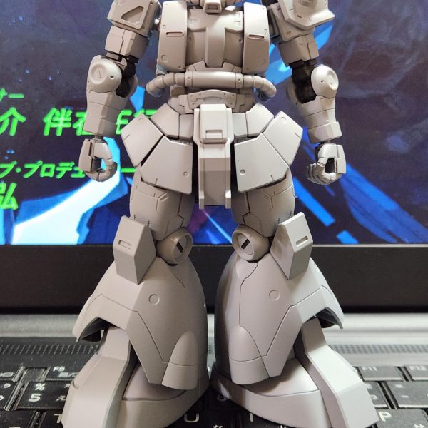 接続部分を自作しサフまでは出来ましたが、設定画を見ると膝の形状が違うと気がつきました。加工が必要になりました…（2枚目）