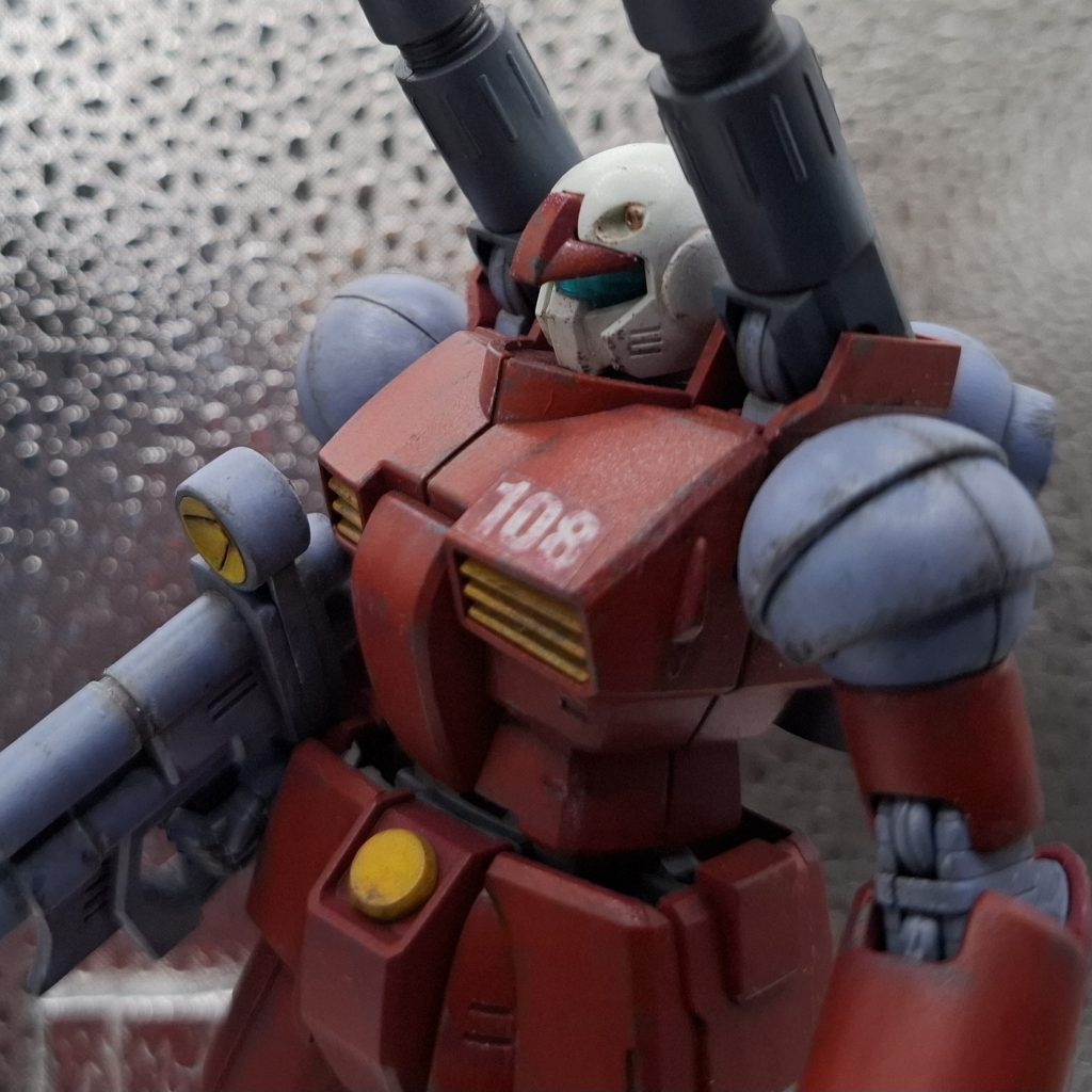 デカールは付属の物のみにしました。汚しはウェザリングマスターと水彩色鉛筆。