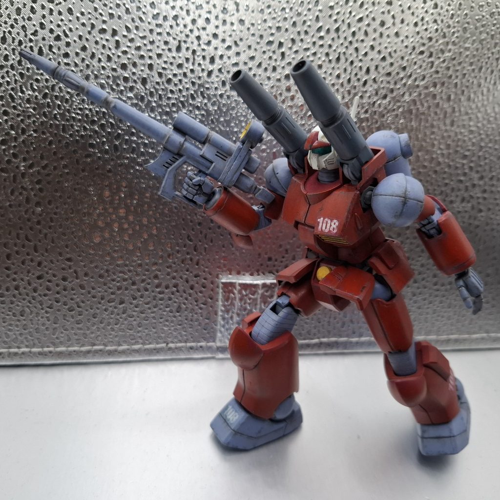 成型色仕上げで作ろうと思いましたがやはり全塗装になってしまいました。今回もノーサフのクレオス水性塗料筆塗り全塗装です。