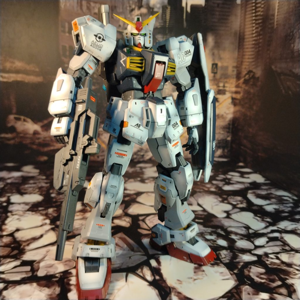 初の144分の1マークIIですが！パーツがちっちゃい！😄塗装も組み立ても細々してますが！実際組んでみると、ラクラク組めて組みやすいと感じました！😀