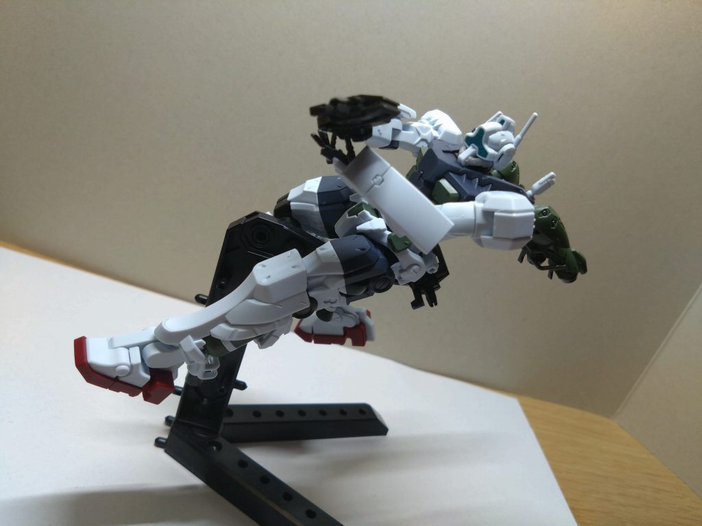 可動も良く、思ったとおりのポージングが出来るのは素直に嬉しいです