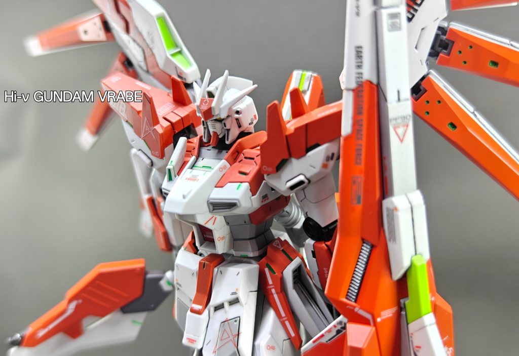 Hi-ν GUNDAM VRABE–2枚目/制作者：肯尼基