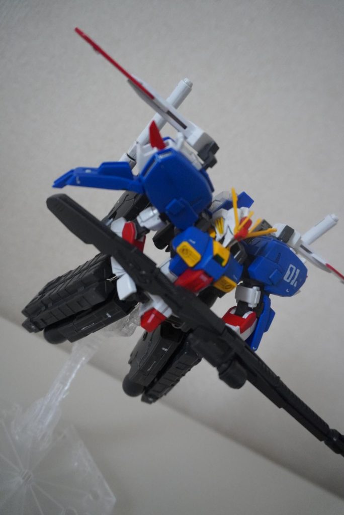 中々のイケメンなので普通に足をつけて完成させた方がカッコよかったと思います… だが、しかし！！