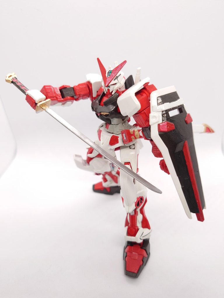 胸に金を通常は赤ですが金を入れました