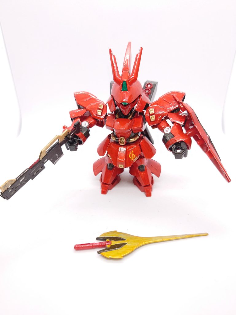 サーベルは箱の色に近づけて塗装しました笑(〃ω〃)下地に金と中心銀、上からクリアイエローでサイヤ人しましたー！