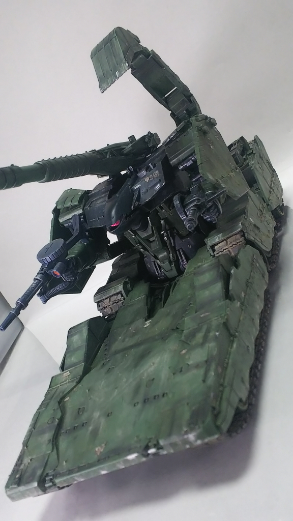 次作る時は劇中みたいにサンドカラーっぽく塗りたいんだけど、高いんよ…