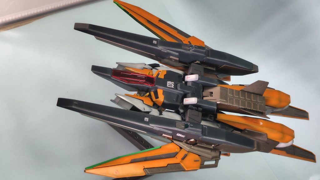 単純な変形だけど人型消えるのいいね。