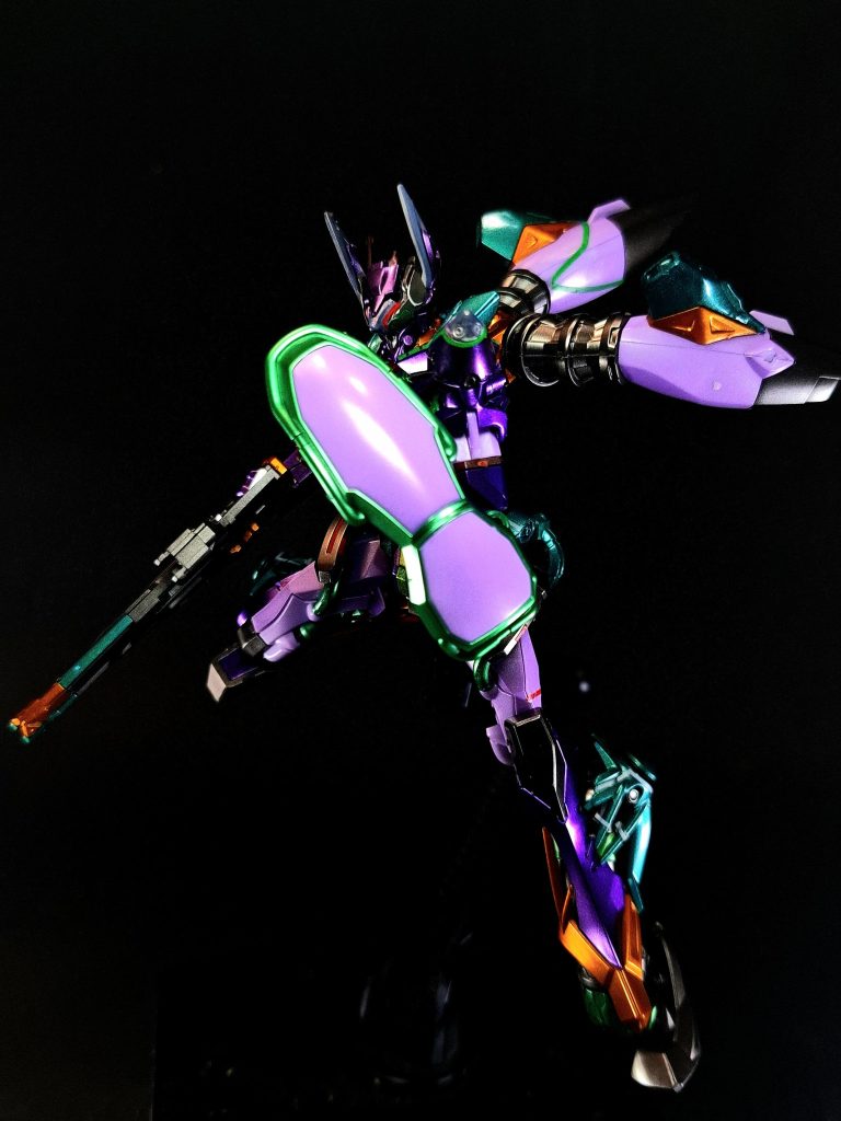 シールド腕部を覆うように装着される防御兵器。物理シールドとそれに覆われた電磁シールドの二層構造となっている。小型化されたIフィールドの搭載を予定していたが、GQuuuuuuX同様、実装には至っていない。