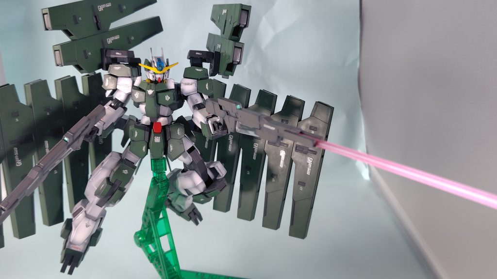 後ろが重くて立たなくなりますねぇ…(zaku-kao4)