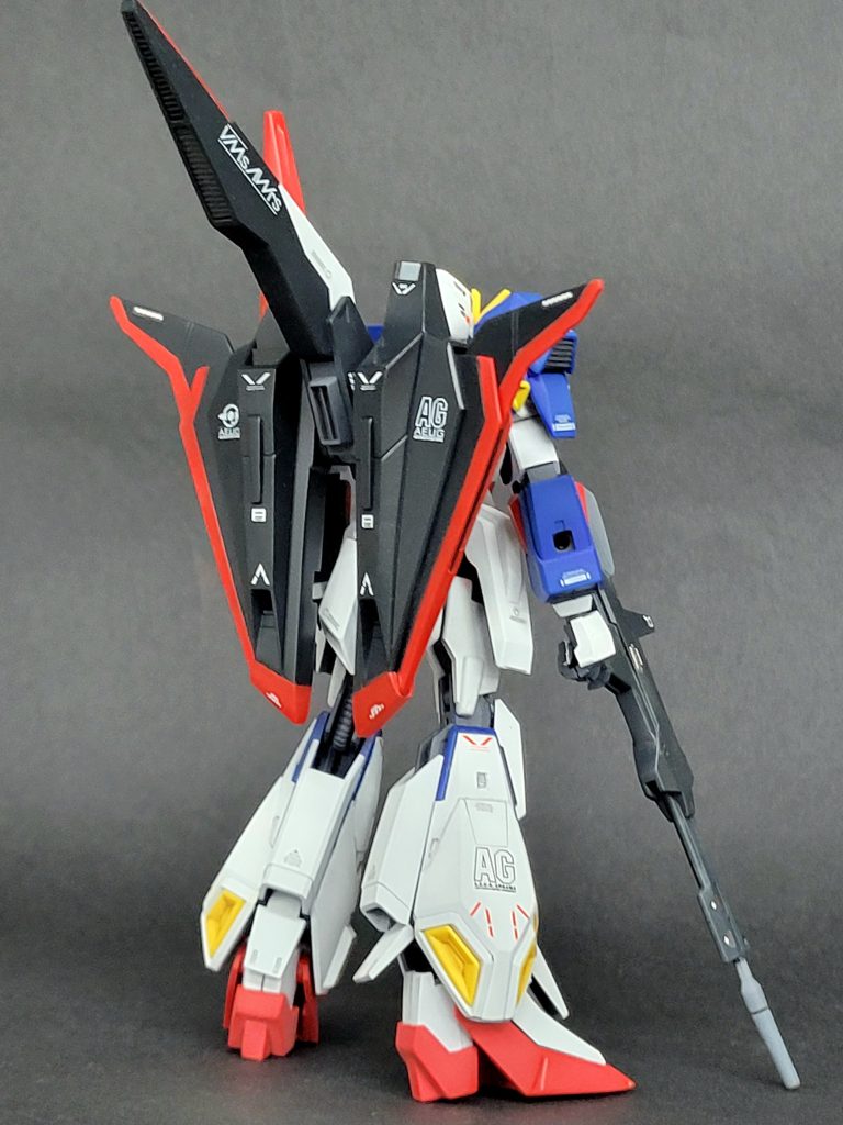 アーマー裏等の肉抜きの穴埋めくらいで、これと言った改造はほとんどありません。