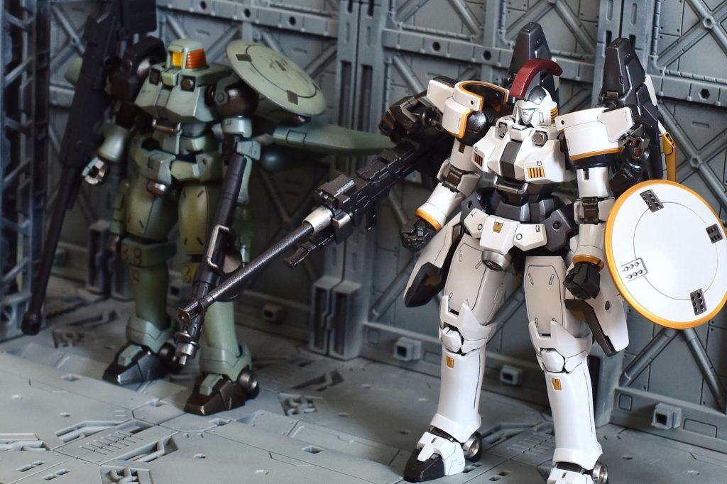 各々武装した状態で。ドーバーガンはビーム説実体弾説とありますが、私はビーム説推しです。