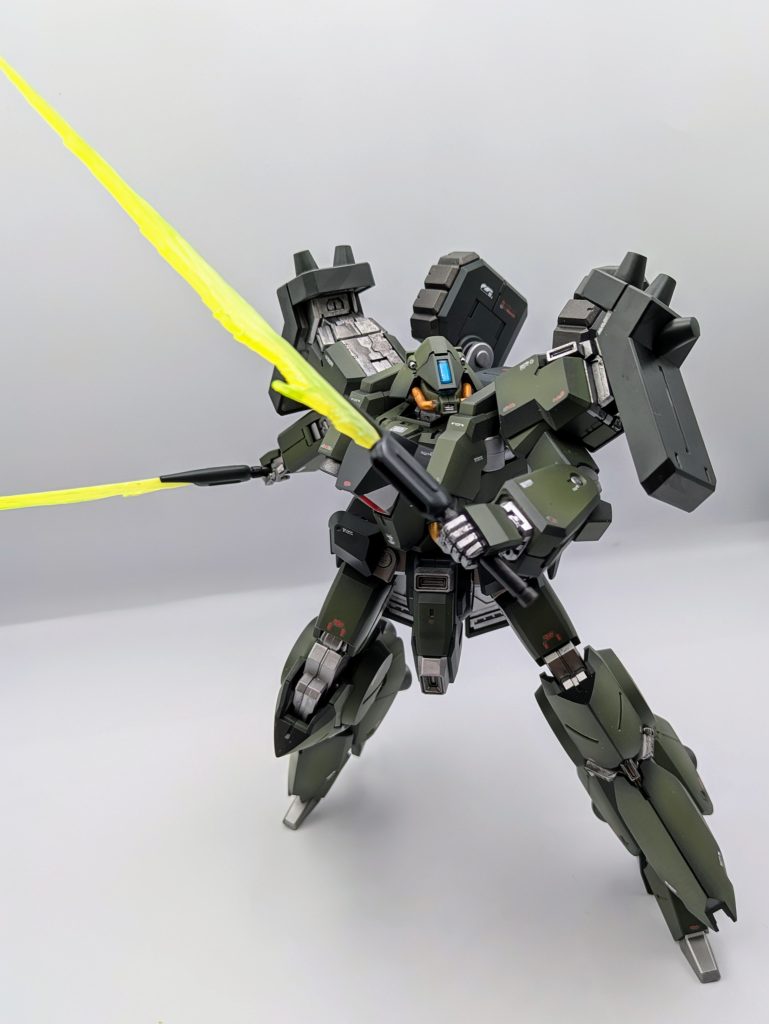 最期まで観ていただきありがとうございました。A.O.Zは沼だから避けていたのですが、あまりのカッコ良さに手を出してしまいました。可動も造形も最高のキットではありますが、動力パイプだけやたらと塗装が剥げますので、塗って遊ぶ方はくれぐれもご注を。