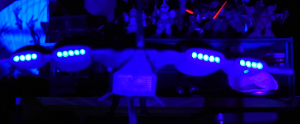 バーニアに蛍光イエロー　uvライトで光ります！安心してください　笑