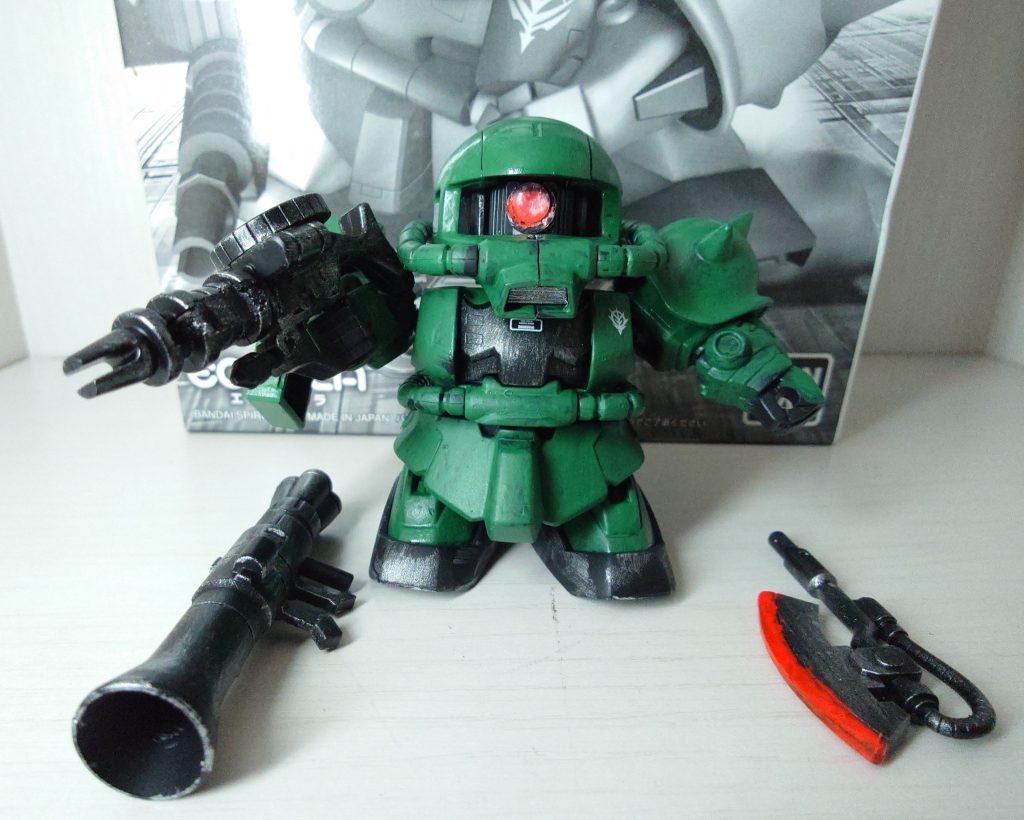 　エコプラを黒サフかけて、アクリジョンの緑で筆塗り　ベースカラーの緑あるのに忘れてました　笑　エコプラ黒いからサフは不要かと思いましたが、やはりプラスチックのテカリが気になったのでいつも通りに…