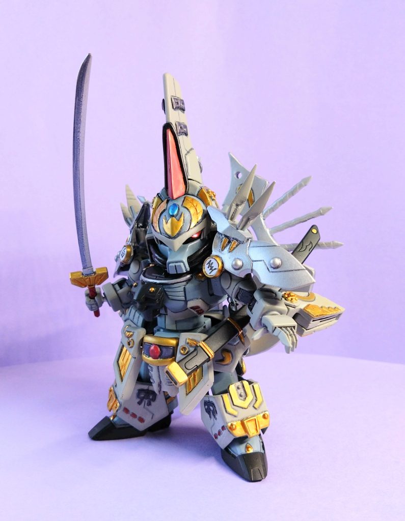 今は政（まつりごと）を手放した身と。一度は頼みを断るが。白銀の熱意に、かつての友の面影を見たのと。都の方角より感じる、禍々しい気配の中にある、己と同質の存在に。今一度、力を振るうことを決意する。白銀と旅立つその先で。やがて、彼は知ることになる。闇と光。黒と白。その宿命を……。