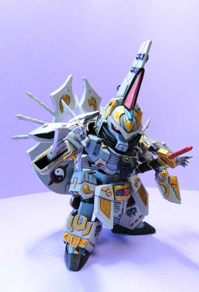 右手の仕込み刀、『白鷺（しらさぎ）』。