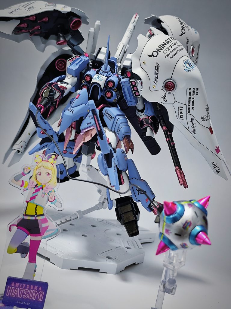 ハンマーだけ派手な色なのはこっちの衣装のカラーリングをモチーフにしてるから。これだけ浮いてしまうかなと思ったけど意外と馴染んでて良かったです。