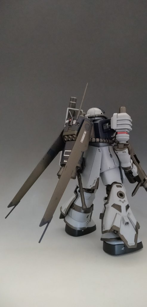 バックパックはドラッツェから拝借して足の高機動型っぽい追加パーツに合わせました。通常のランドセルだとこうはならなかったと思います。