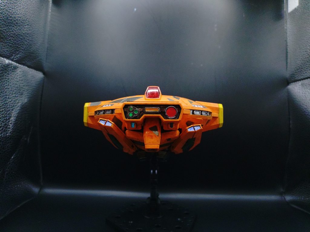 ◯通常形態ジークアクス世界のアッシマーのifを作成しました。MAという事で通常形態は円盤形態となってます。今回は、改造出来るアッシマーが手元になかったので、ミキシングではないですが、意外といい感じになったかと思います。