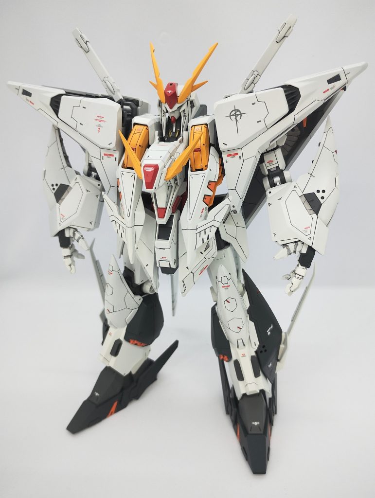 本体ブルーとフレームの色が近すぎて、ちょっとディテールがわかりにくくなってしまいました。あ、ちなみにですがF90ミッションパックコンプリート計画は頓挫しました。本体付きのパックが多すぎて、もう本体作りたくないというのが真相です。