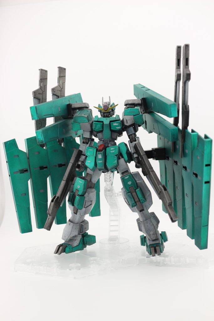 通常なら、濃い緑を使用する所ではありまが