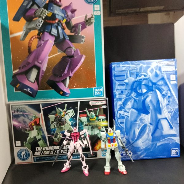 息子が行ってきたガンダムベースポップアップの戦利品