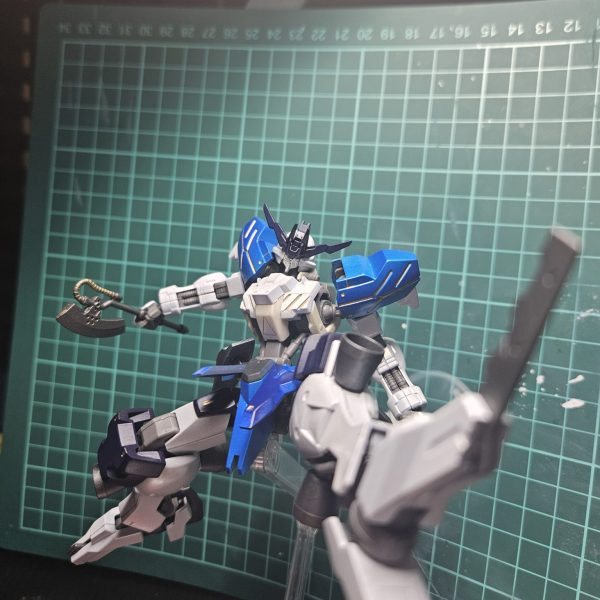 ガンダムヴィダールアクスウォーリアー