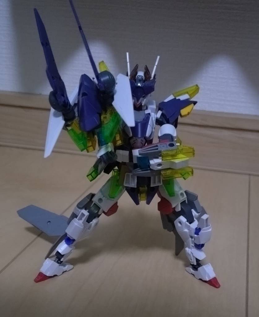 バックパックにハイメガキャノン装備。