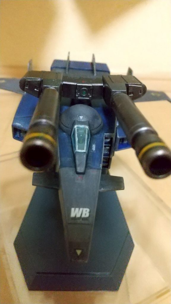 G-ファイターリアルタイプのカラーを意識しましたそれっぽいデカールを使って全体的にタミヤウェザリングスティック(スノー)を薄めて平筆で汚してみました