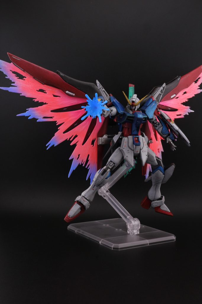 エアブラシを使用し、塗装ブースのノズルを窓から出して作成していました