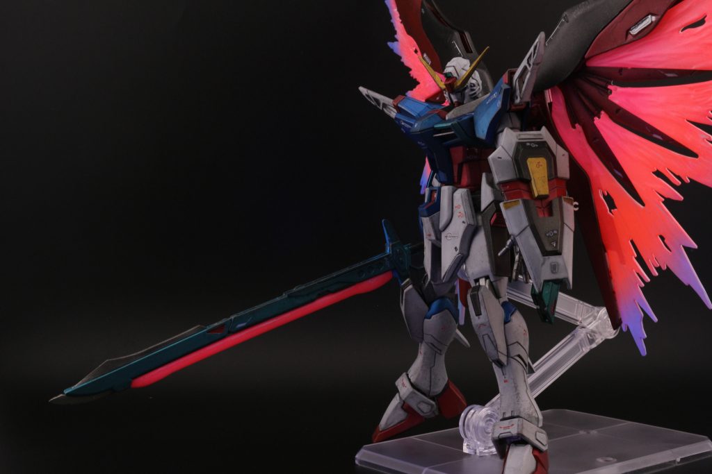 いつもは暑い最中はエアコンが効いている室内で筆塗りなんですが