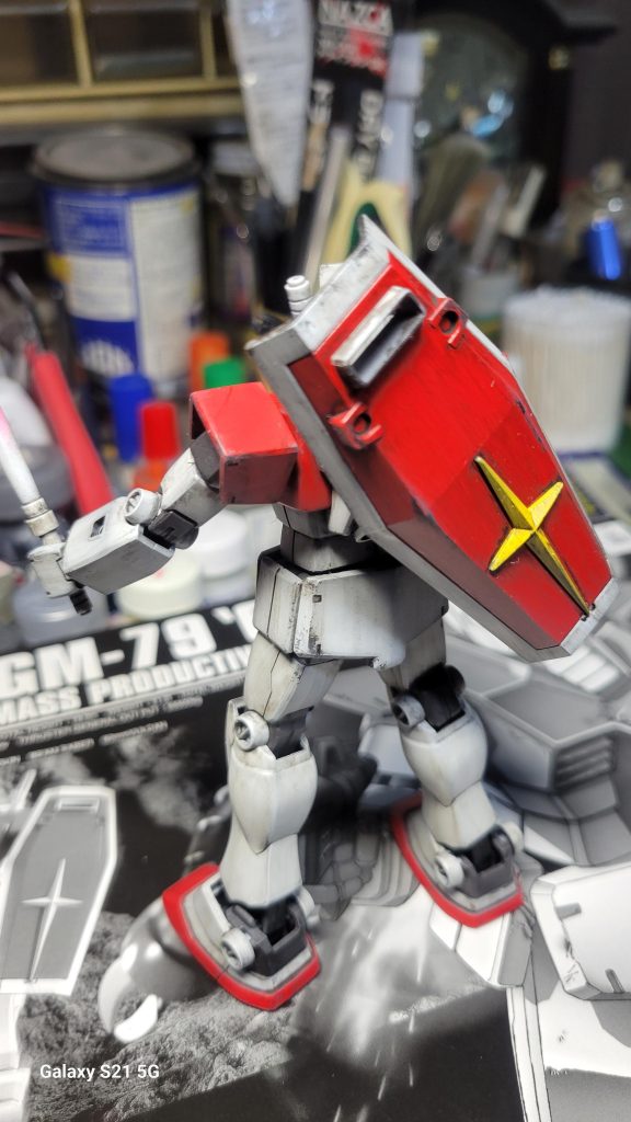 アニメの『盾の勇者…』ではないですがちょっと盾好きな自分だったりで…