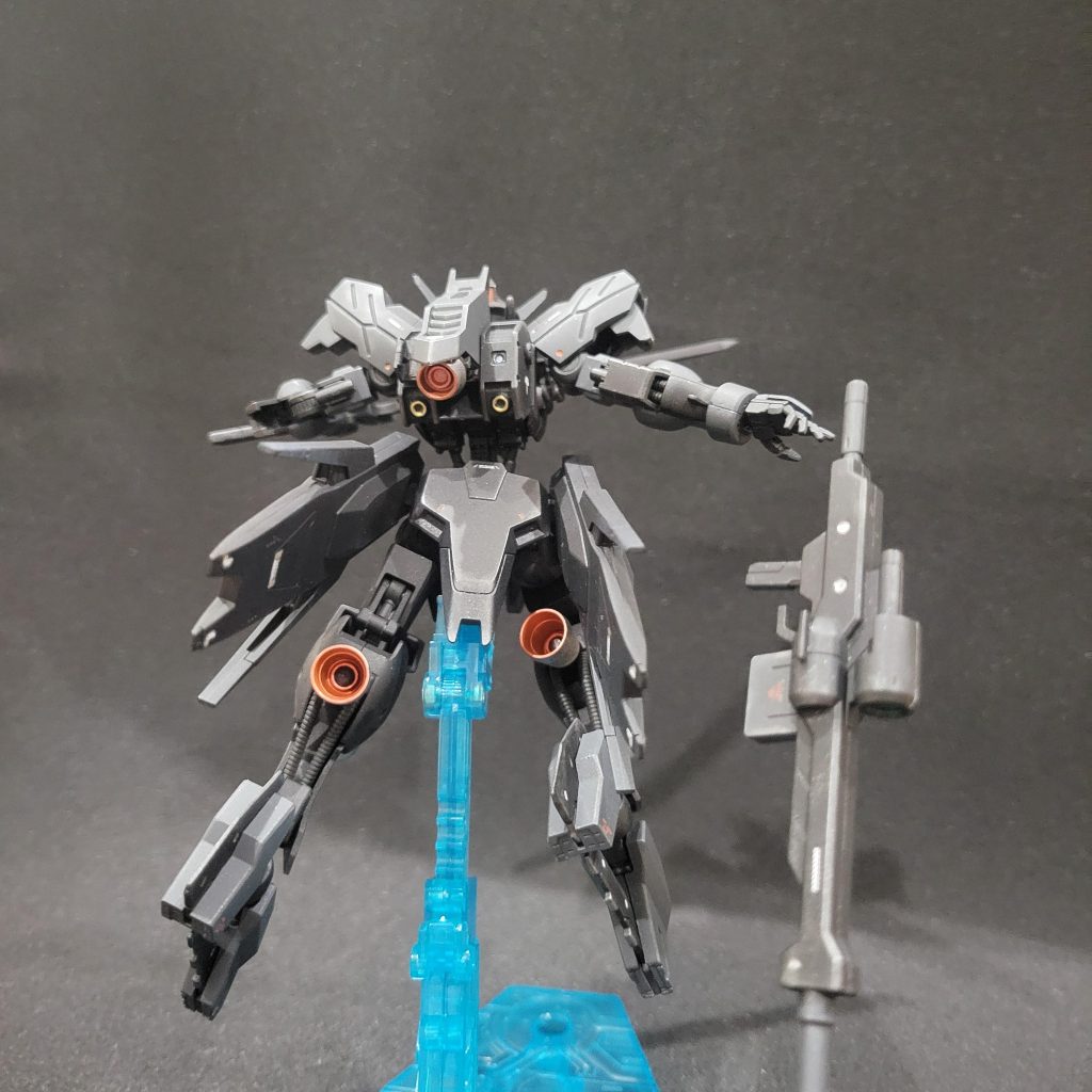 スタークジェガン風な感じライフル捨てて一気に近接戦闘