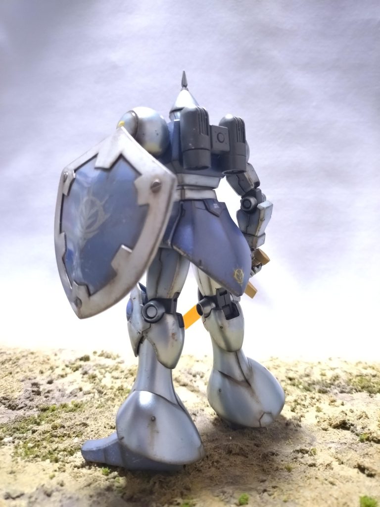 背面はアッサリ仕上げ。ウェザリングマスターの「オイル」のみで仕上げています。