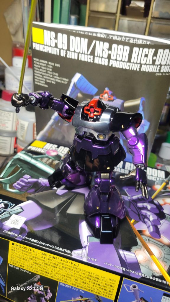 ちょっと右手首が！外れそう…後、スカートに写っている腕…心霊写真じゃないので、あしからず…