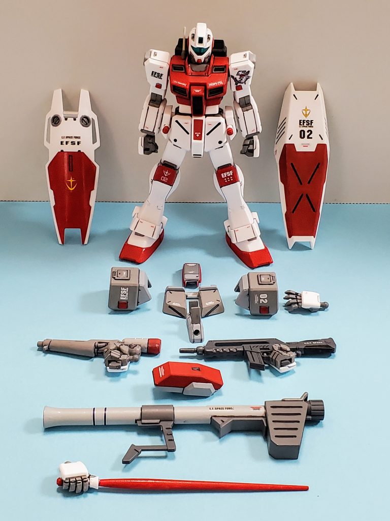 本日最後の１枚はジムコマンドコンパチブルセットです😊✨その日の気分でノーマル状態と試作型２号機仕様でディスプレイ出来ます🎵あなたはどちらが好みでしょうか？🤭という訳でユング少佐の機体を作りたくてもスナイパーカスタムが手に入らないので公式搭乗記録にあるジムコマンドから妄想して試作型ジムコマンドを製作しました🤣✨今回も長～い投稿、最後までお付き合い下さり誠にありがとうございました🙇🎶年末に向け寒くなりますが、身体に気をつけてガンプラLIFE楽しみましょ～🙌✨